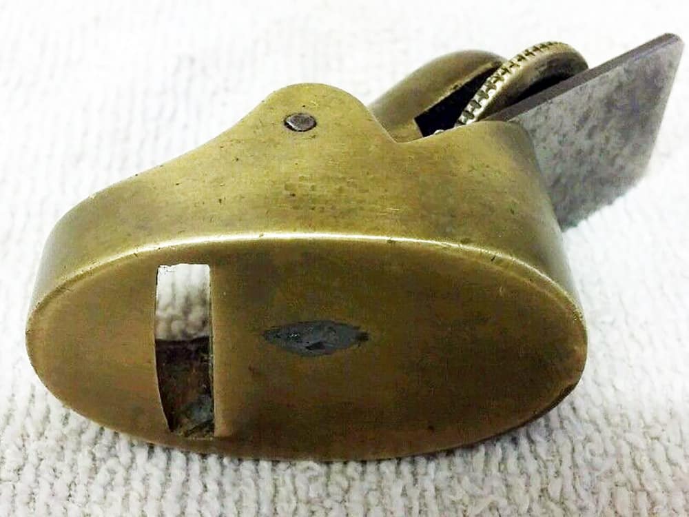 Norris-Violin-Planes-stouped.to.flat.sole