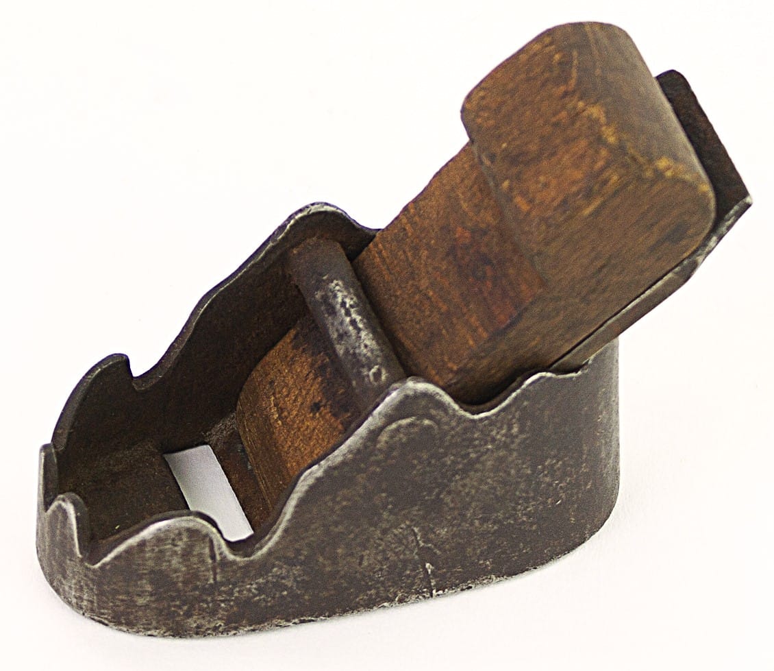 Violin.Plane.Sapienza.Coll.3x1inches.FAKE.Brown.Oct.22