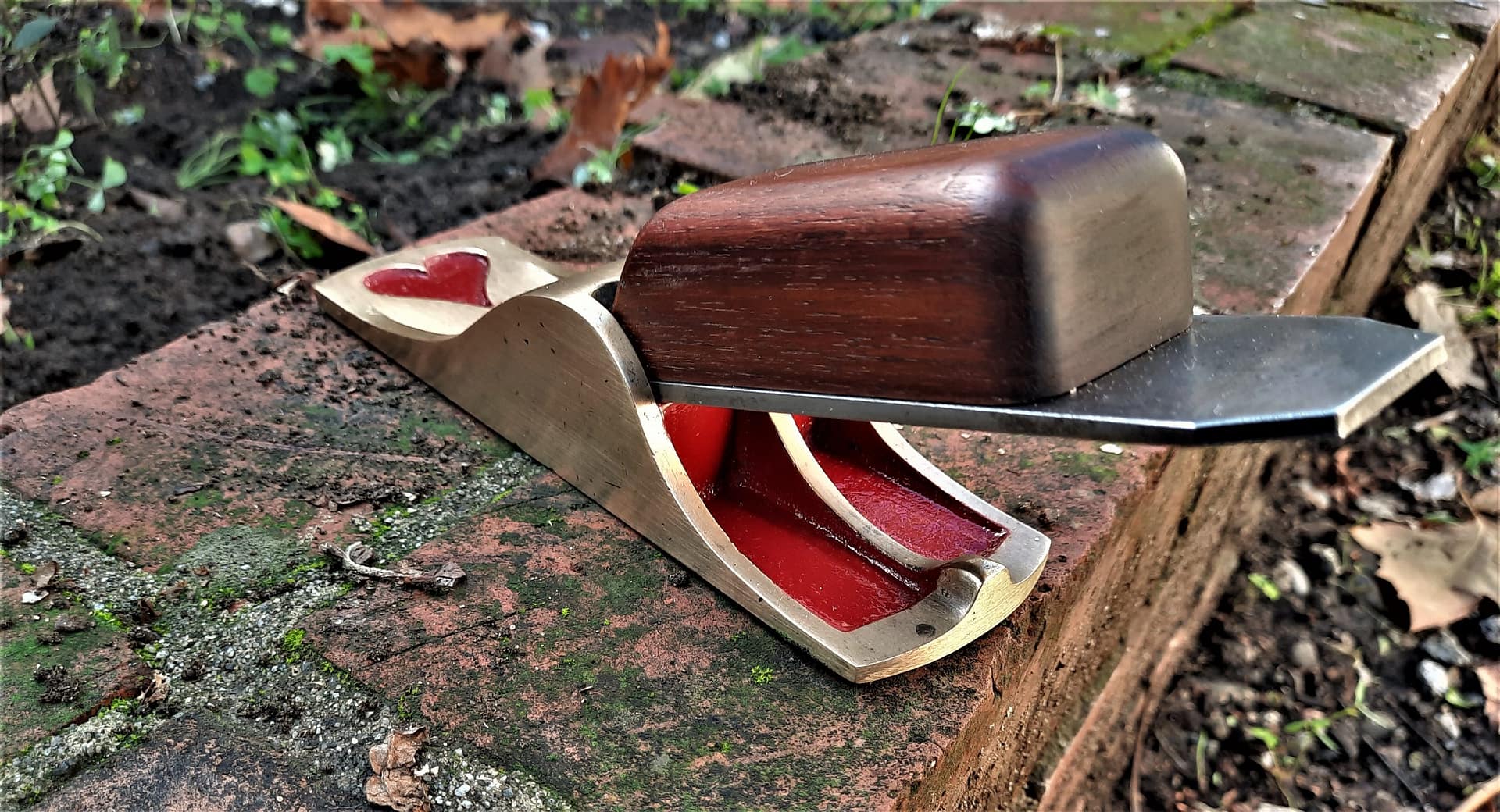 Gunmetal.irish.Chariot.heart.Heel.