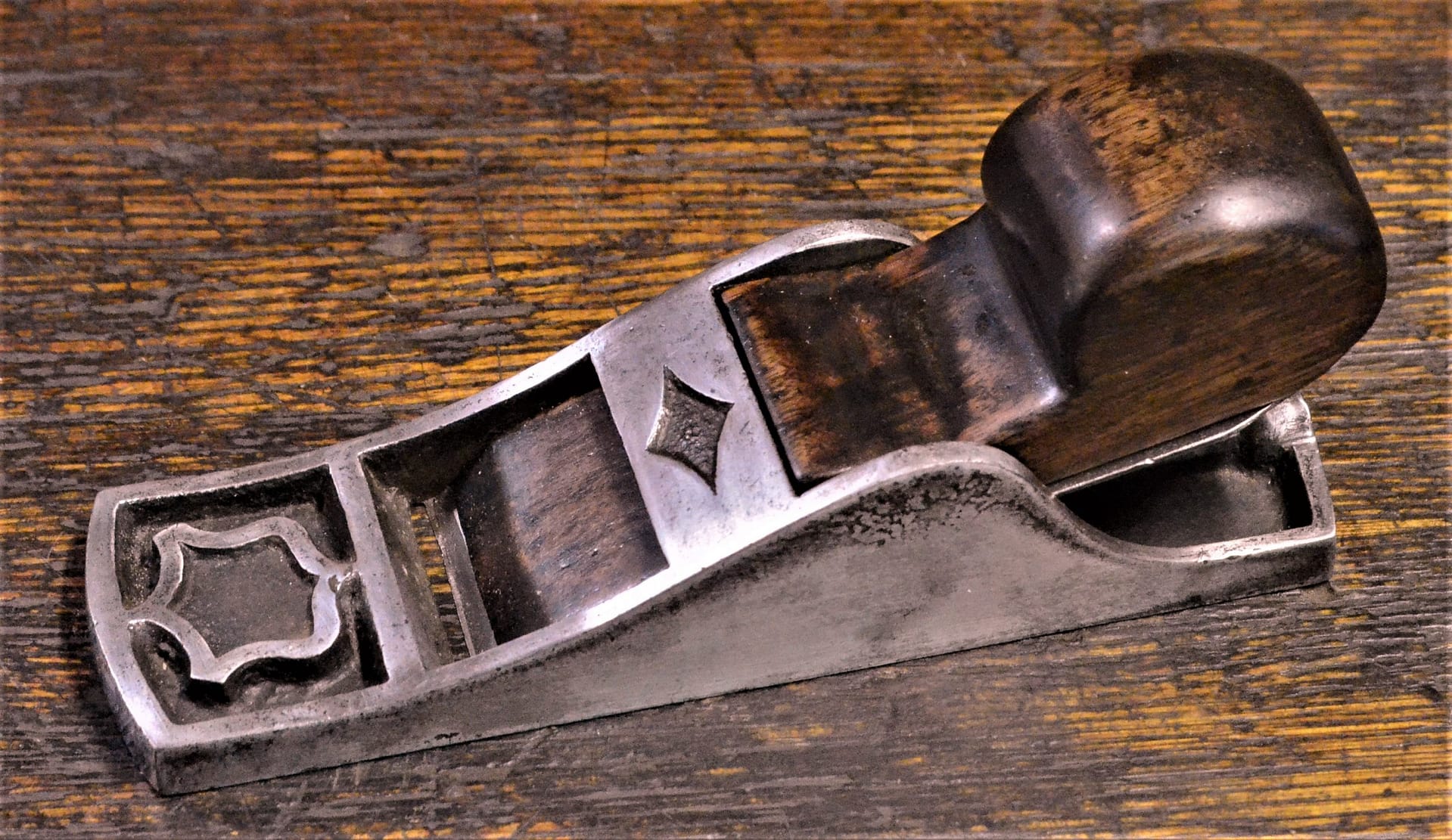 Thackeray.Irish_.Chariot.Mahogany