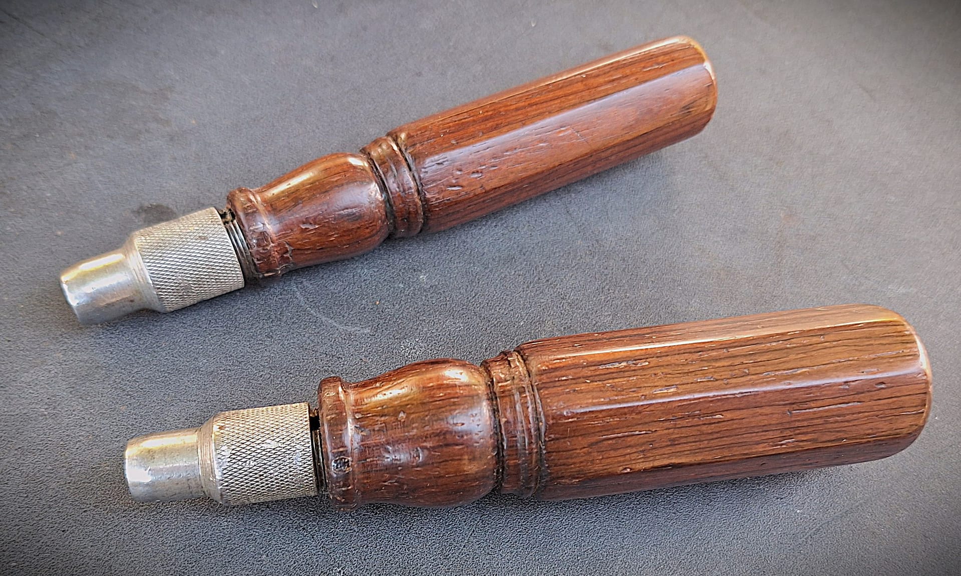 Two.com.handles.AF.3
