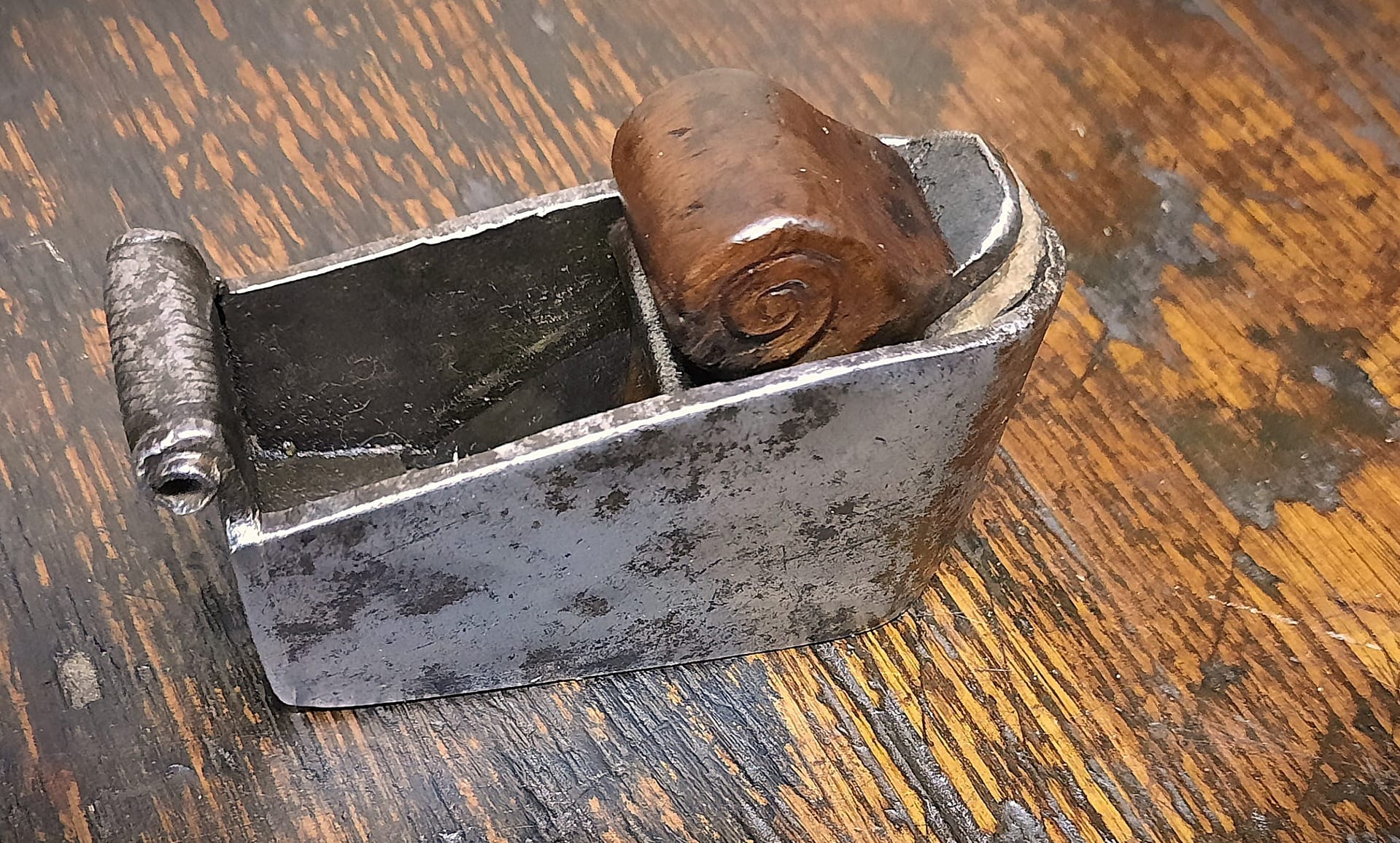 Hollow.Faced.Luthier.Plane.