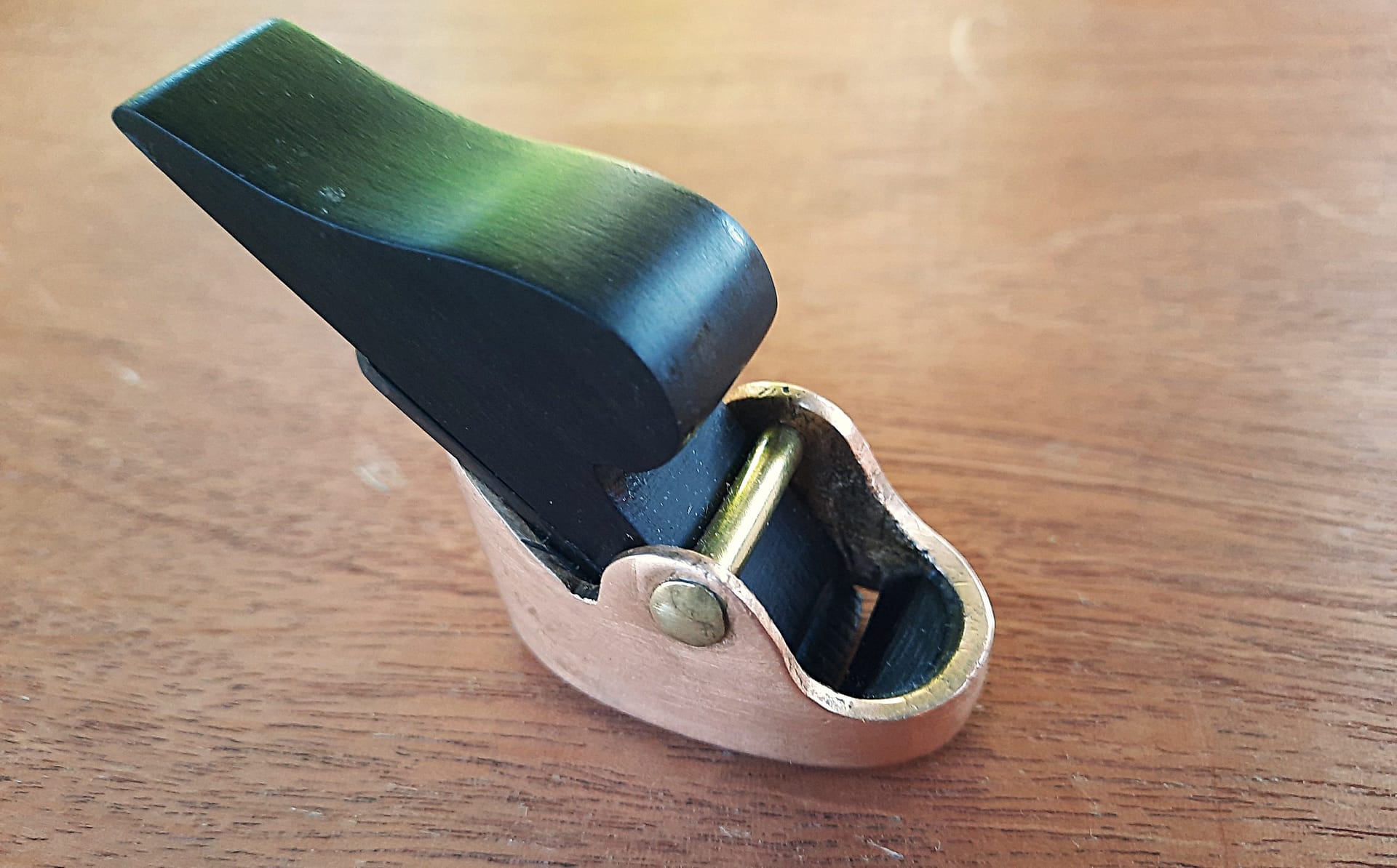 Luthier.Plane.peined