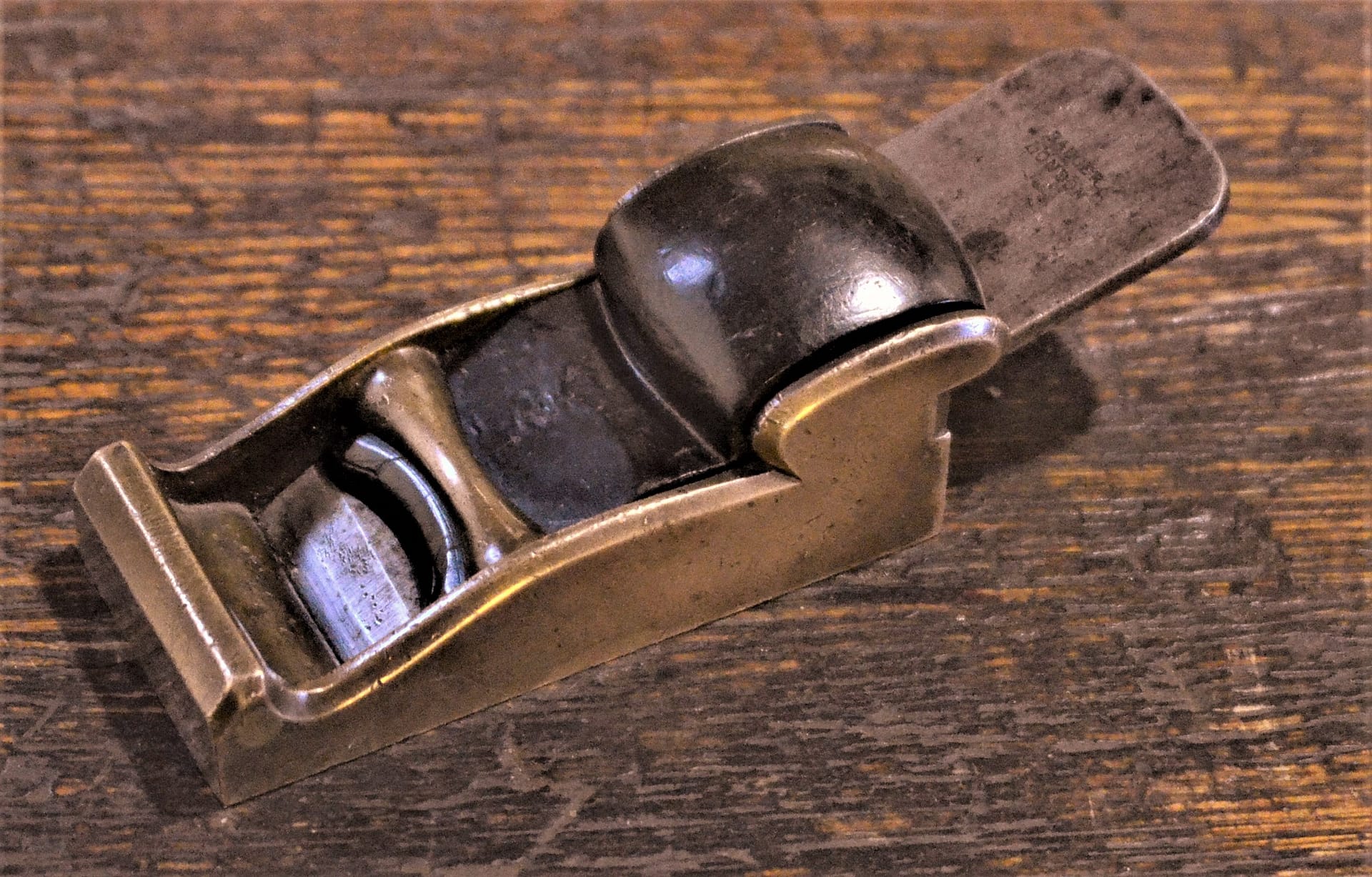 Badger.Chariot.Plane.Low.Angle.Gunmetal