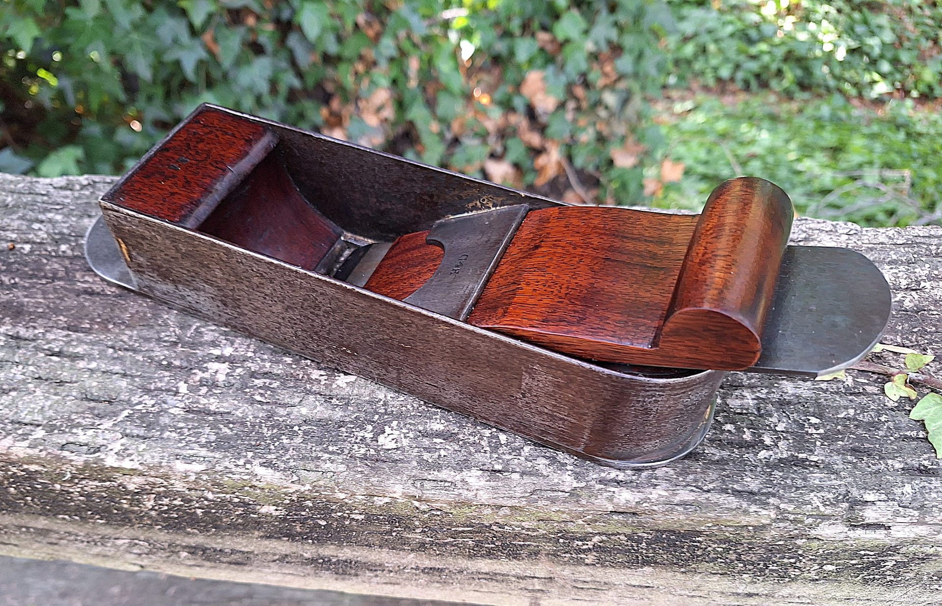 H.and.D.Mitre.Plane.4