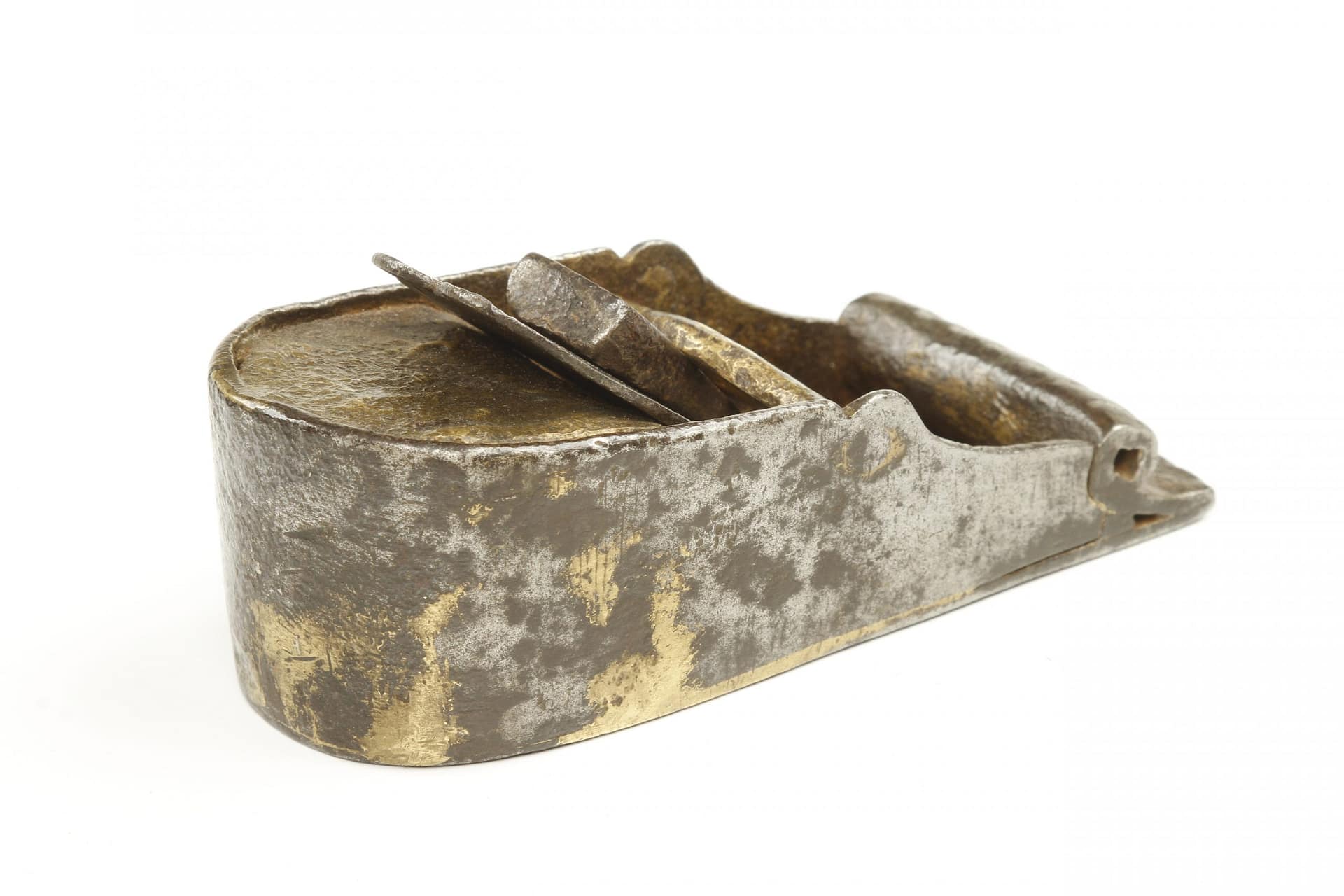 Covered.Heel.Wells.Coll.DStanley.868.Apr.2019.C