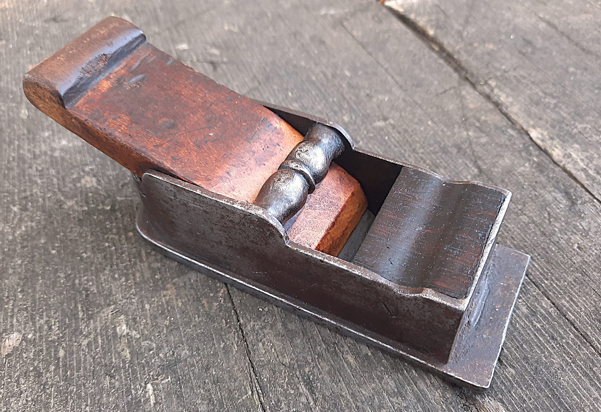 Early.Eur.small.mitre.plane.6