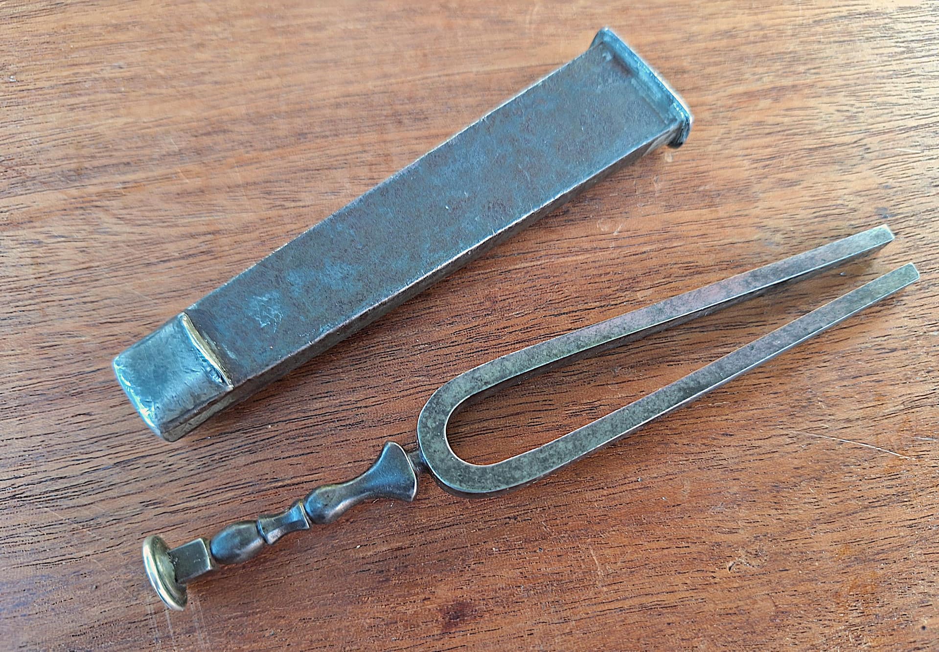 Ornate.Early.Tuning.Fork.High.Pitch.3