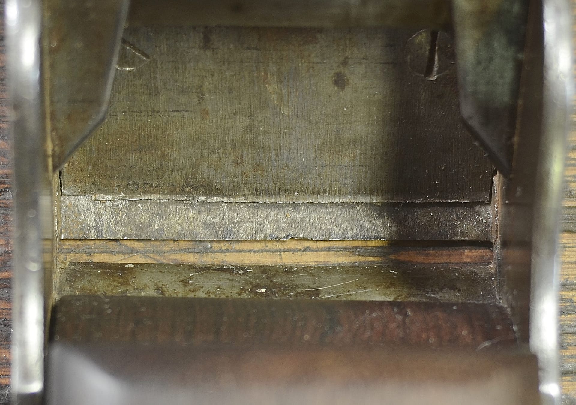 Towell.panel.plane.bed