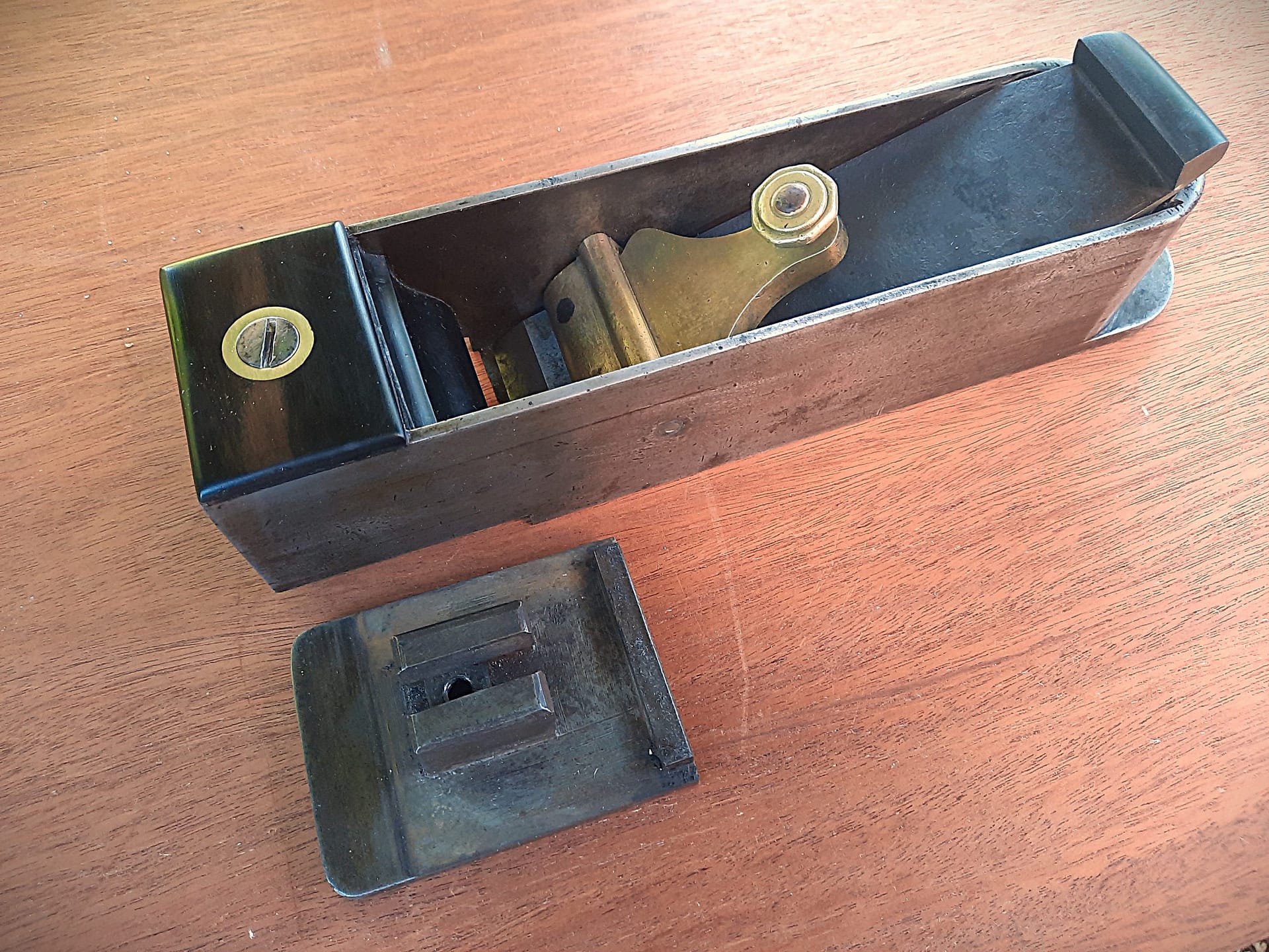 Cox.Mitre.Adj.Throat.5