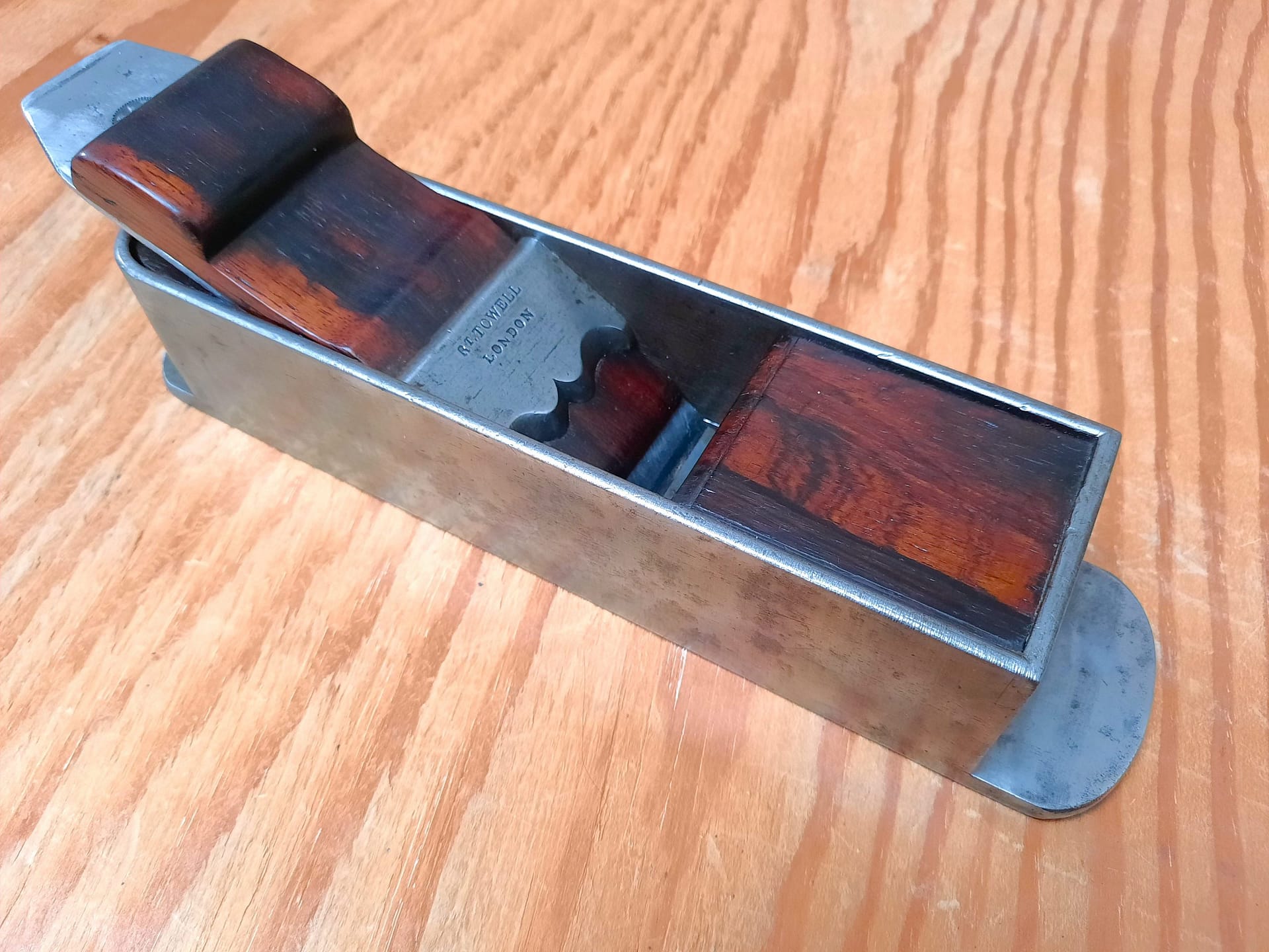 Towell.mitre.Ward.iron