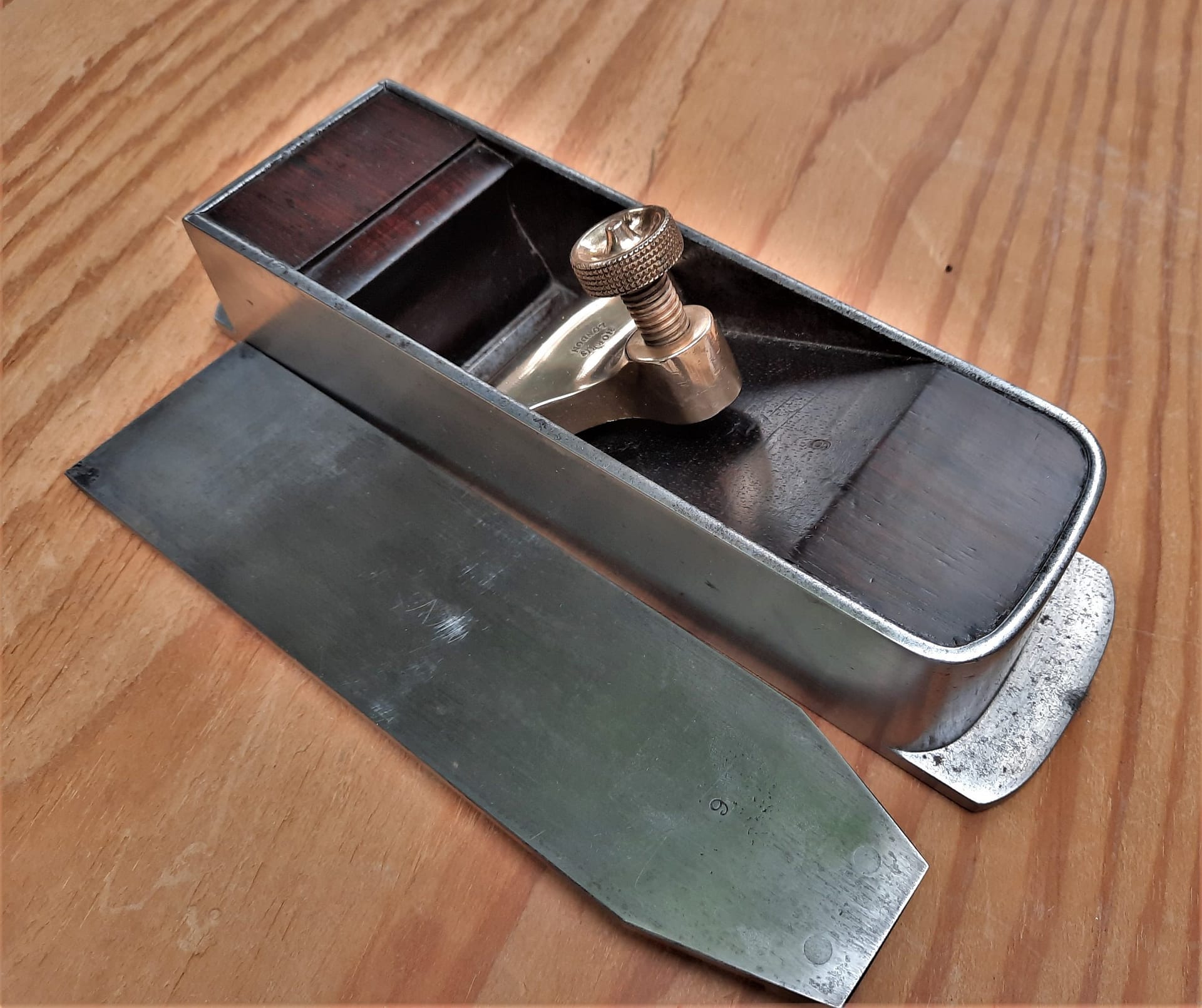 Norris.No.10.large.Heel