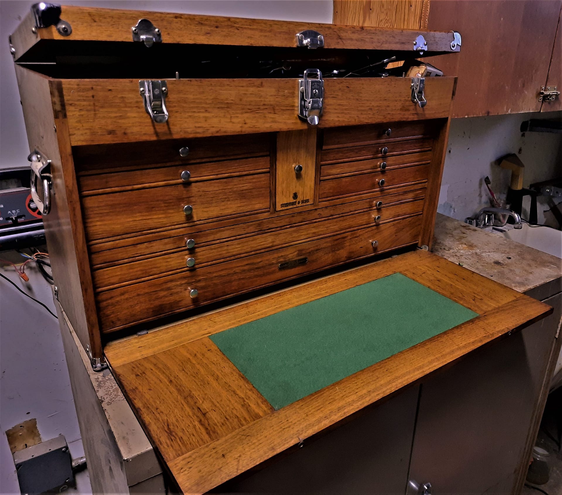 Gerstner.Chest.Cloth.