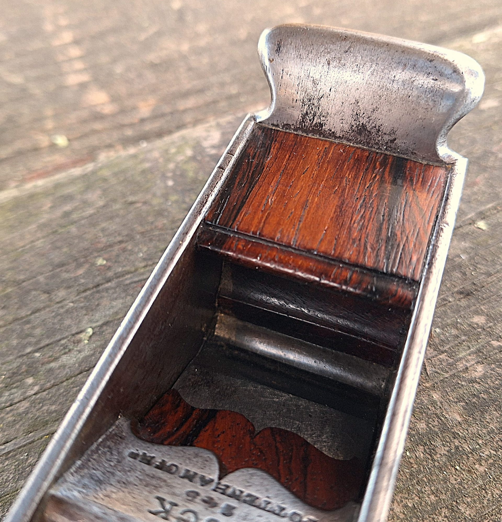 Buck.Mitre.Metal.Tote.4