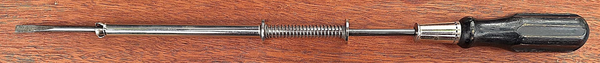 Screw.holder.Long.screwdriver