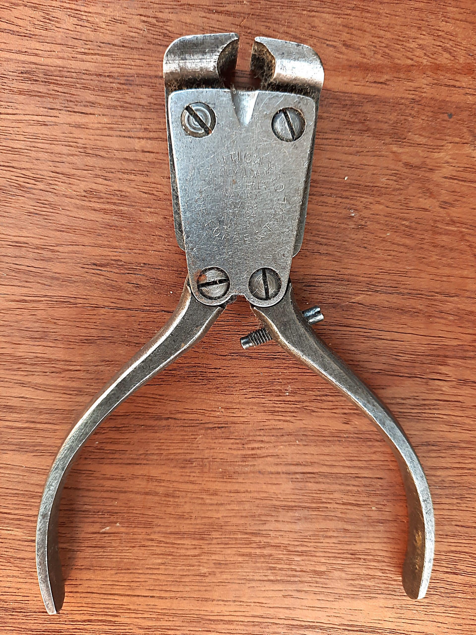 Halls.Music.Wire.Cutters