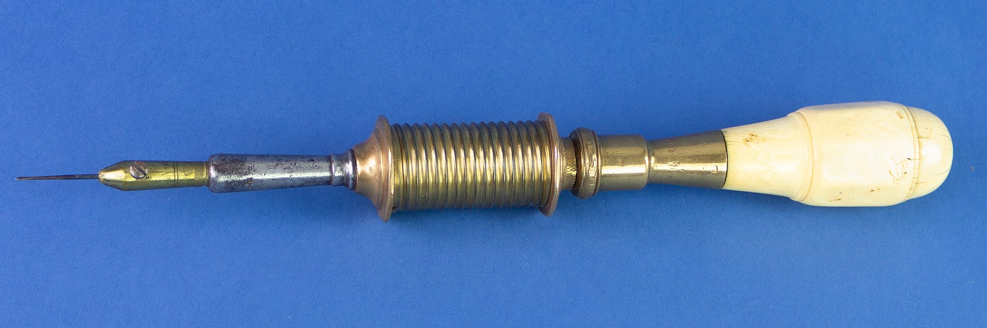 1840-1860.Ivory.bow.drill.Brown.Oct.22