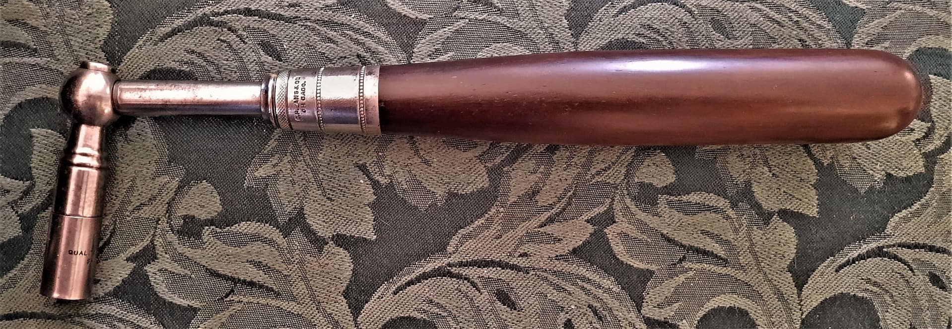 CH.Lang_.Stationary.Hammer-scaled