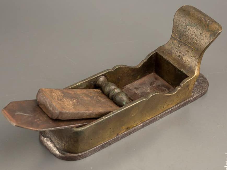 Early.Continental.Mitre.Plane.9.inches.Gunmetal.2
