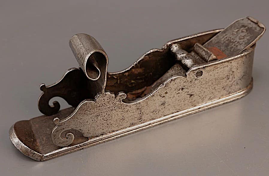 Ornate.Unusual.Early European.Mitre.Bode1