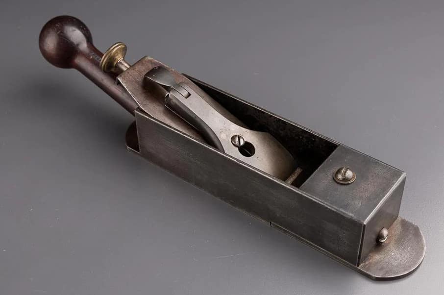 Bailey.Mitre.Plane.Broomstick.1.